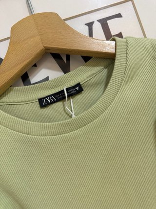 Body Zara verde con volants