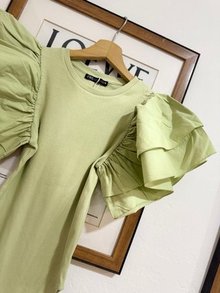 Body Zara verde con volants