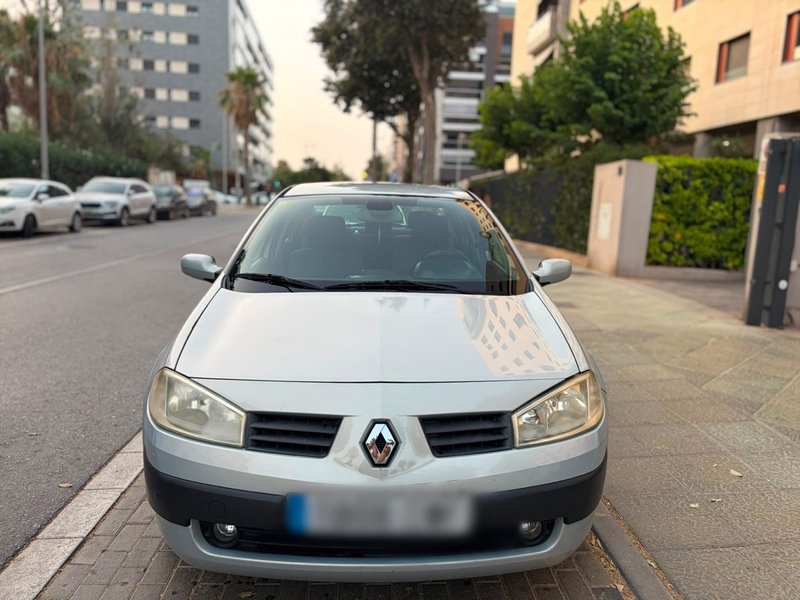 Renault Megane 2004 - foto 1