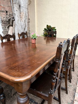 Tavolo da pranzo in legno