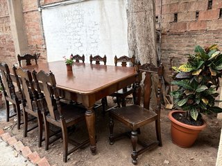 Tavolo da pranzo in legno