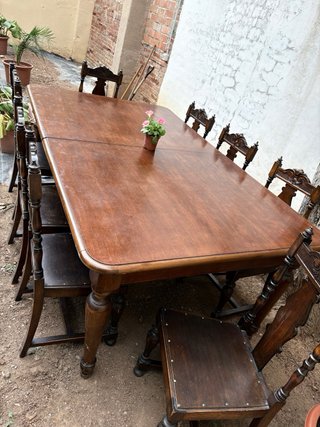 Tavolo da pranzo in legno