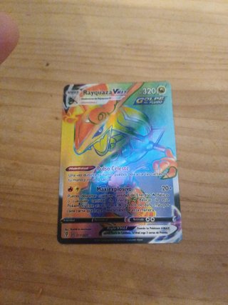 Carta Pokémon Rayquaza VMAX 217/203