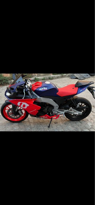 Aprilia RS 125 Deportiva Azul/Roja