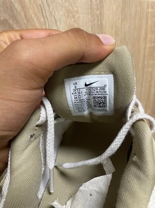 Nike Vomero 5 Talla 38.5 Beige/Blanco