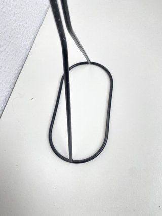Suporte de metal para fios