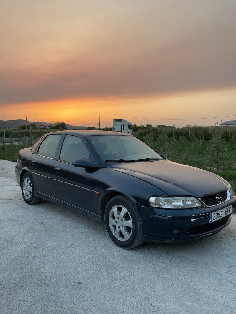 Opel Vectra 2001 - foto 1