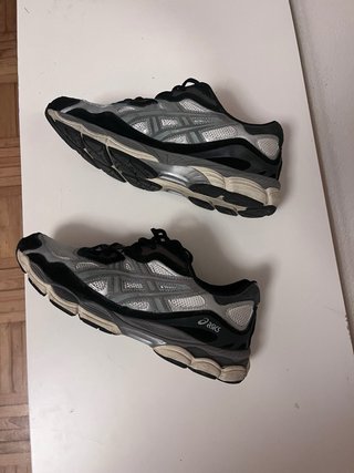 Asics Gel NYC Negro/Plata