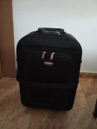 Maleta mediana Airway negra