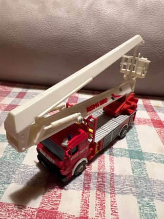 Camión Bomberos Metal/Plástico 19cm