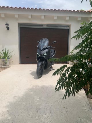 Yamaha XMAX 300 Negra
