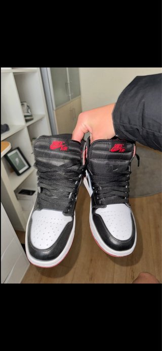 Nike J1 Rojas Negras y Blancas