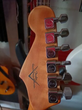 Guitarra Eléctrica Réplica Fender Gilmour