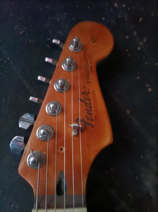 Guitarra Eléctrica Réplica Fender Gilmour