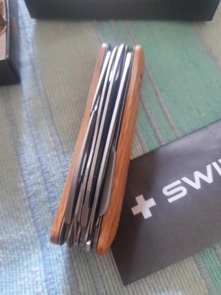 Coltellino SWIZA D10 manico legno
