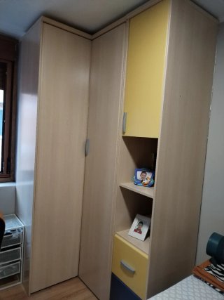 Armario juvenil esquinero