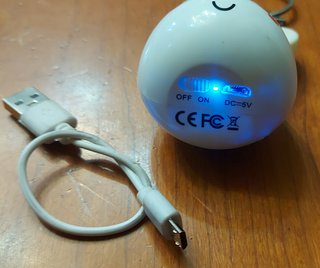 Mini altavoz con batería y carga USB
