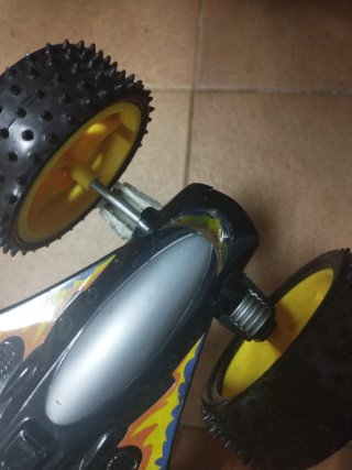 Coche de juguete reversible