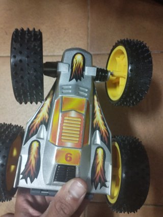 Coche de juguete reversible