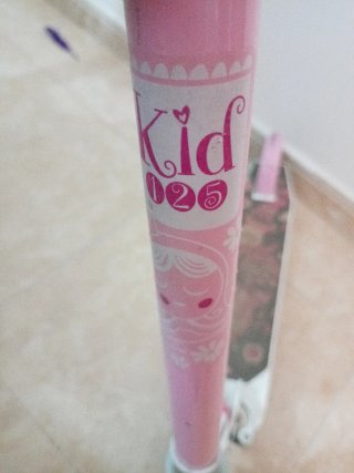 Patinete rosa infantil