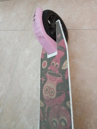 Patinete rosa infantil