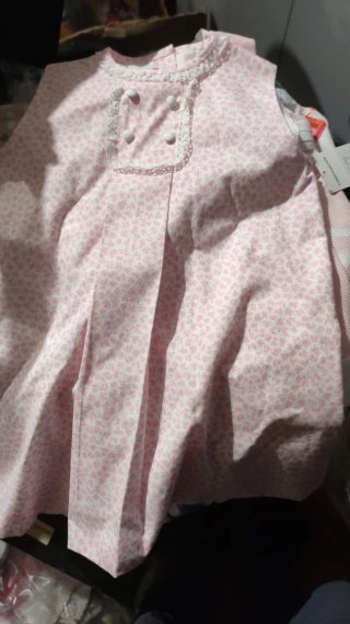 Lote de vestidos de niñas sobre 250unid