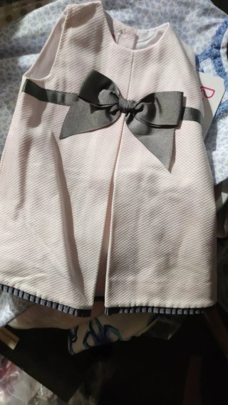 Lote de vestidos de niñas sobre 250unid