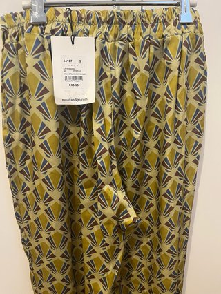 Pantalón acampanado estampado