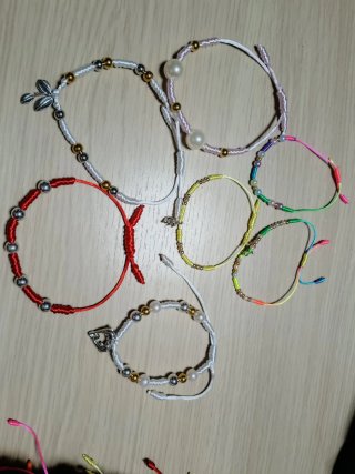 Bracciali fatti a mano