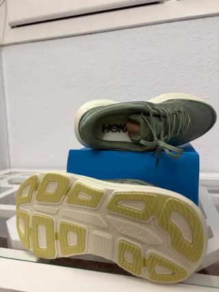 Zapatillas Hoka Bondi 9 Talla 42 Verde Oliva