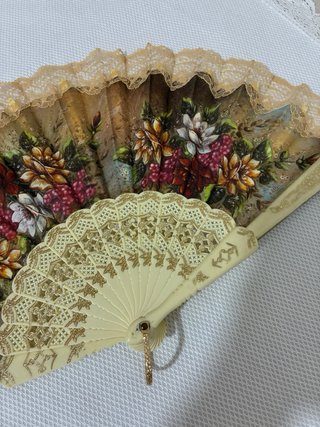Antiguo abanico años 70 floral encaje