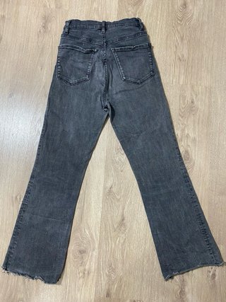 Pantalón vaquero gris