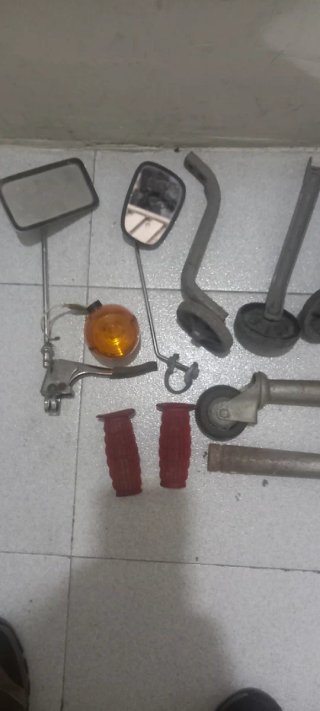Accesorios bicicleta: puños, espejos, ruedas