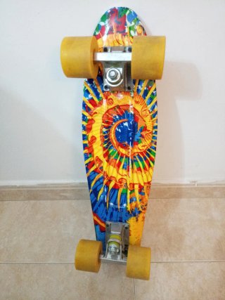 Skate colorido diseño espiral