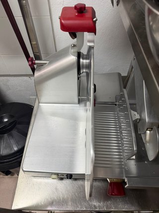 Cortadora de fiambre profesional MANCONI