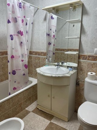 Luminoso piso en Avda Hernán Cortés