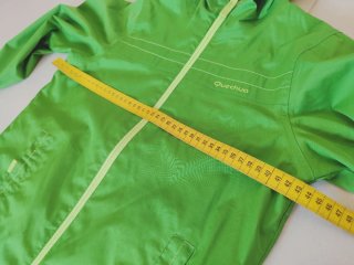 Corta Vento para Rapaz marca Quechua (10 anos)