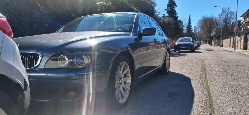 BMW Serie 7 2006 - foto 1