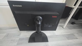 Monitor Lenovo 32 Nero