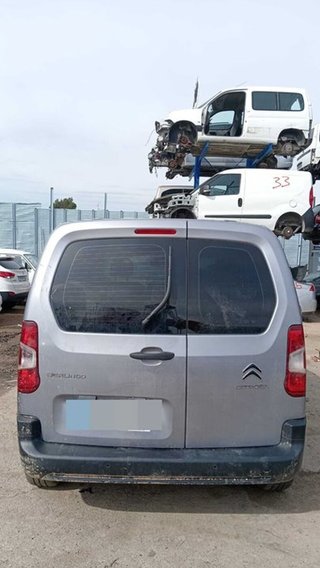 Citroen 106494 9842272880 colector berlingo combi