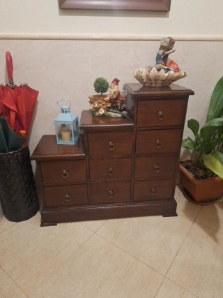 Mueble 9 cajones madera oscuro