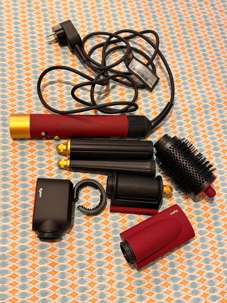 Dyson Moldeador y Secador Multifunción