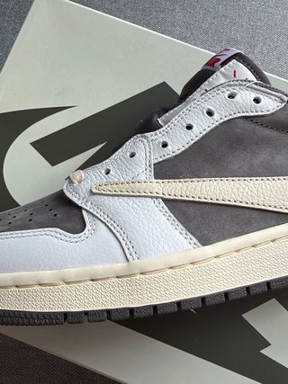 Air Jordan 1 Low Travis Scott Reverse Mocha OG