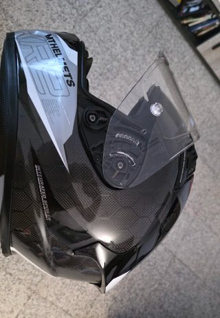 Casco MT Snake Carbon 2.0