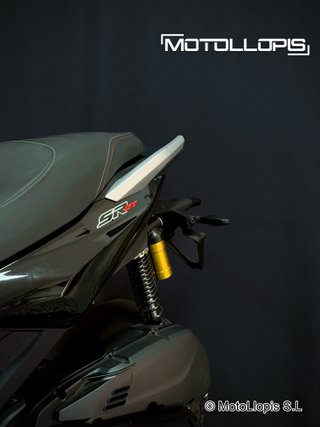 Aprilia SR GT 400 Negra