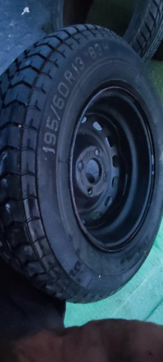 195/60/13 83h Peugeot Citroen 5x13 4x108;et 20