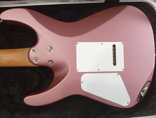 Charvel Pro-Mod DK24 HH + Estuche rígido
