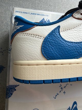 Jordan 1 Retro Low OG SP Fragment x Travis Scott