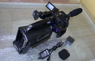 Kit Cámara Panasonic HC-MDH2 Full HD + Trípode