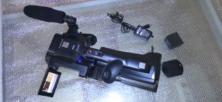 Kit Cámara Panasonic HC-MDH2 Full HD + Trípode
